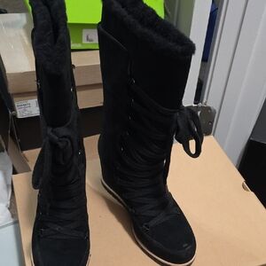 UGG Black Lace-Up Winter Boots